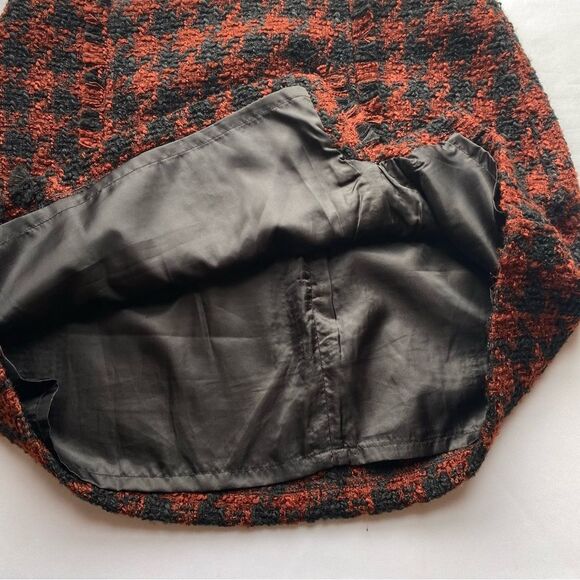 House of Harlow Red and Black Houndstooth Tweed Mini Skirt Size Medium - Picture 10 of 15